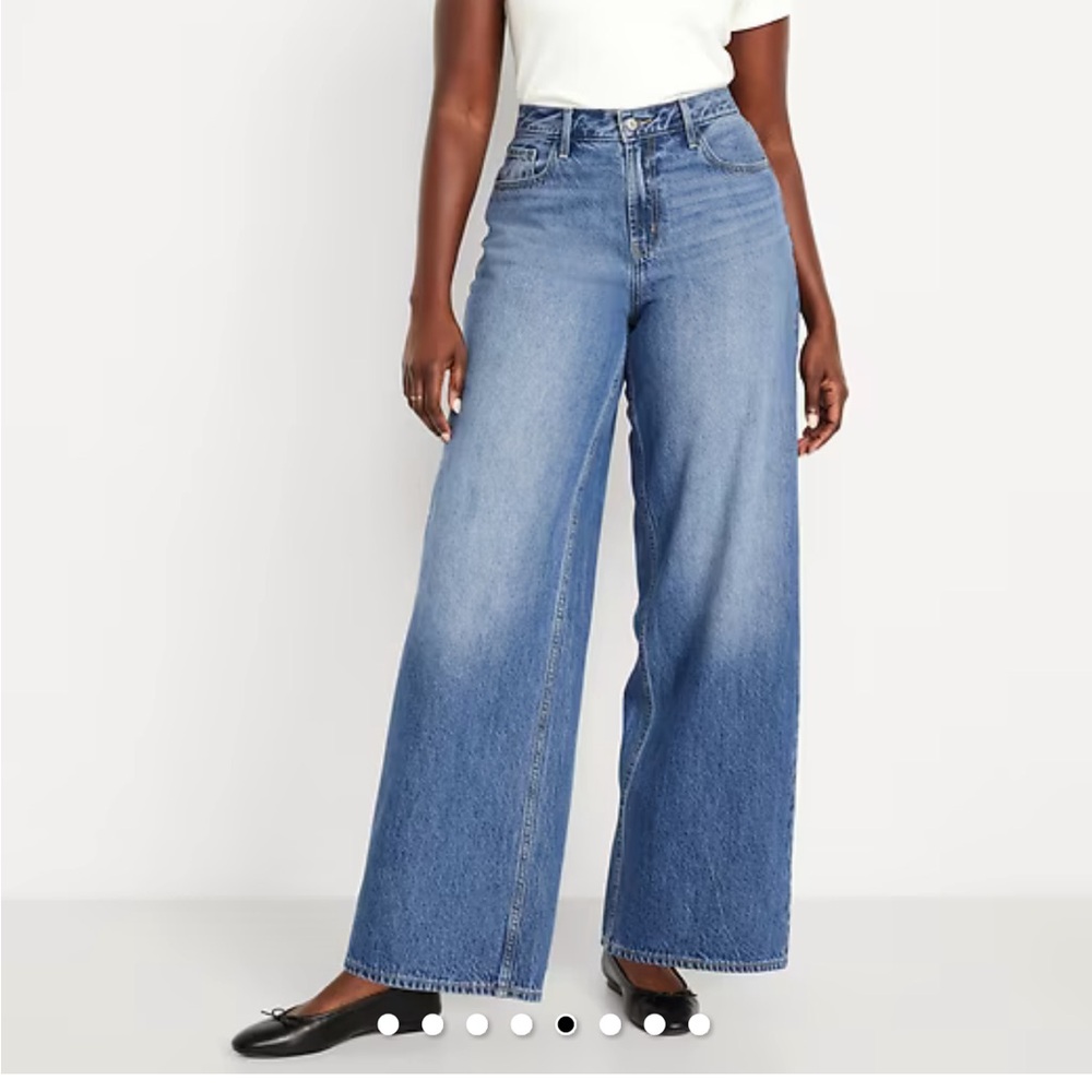 Old Navy | Mid-Rise Wow Baggy Wide-Leg Jeans in medium wash
